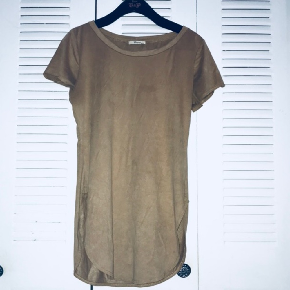 Suede material short sleeve top